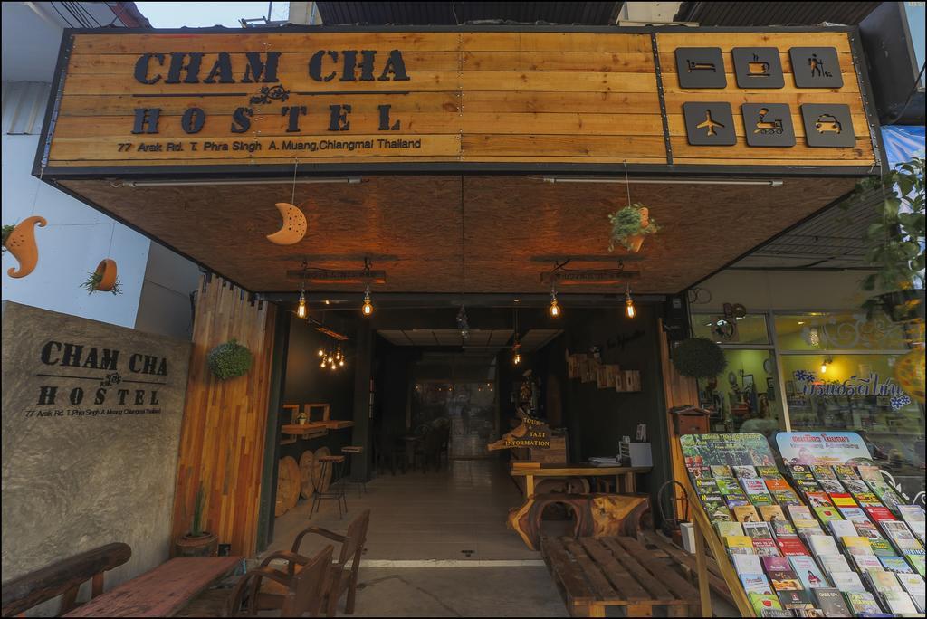 Cham Cha Hostel Chiang Mai Exteriör bild
