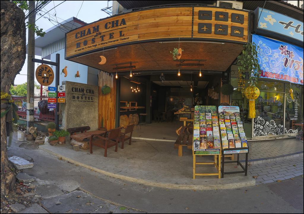 Cham Cha Hostel Chiang Mai Exteriör bild
