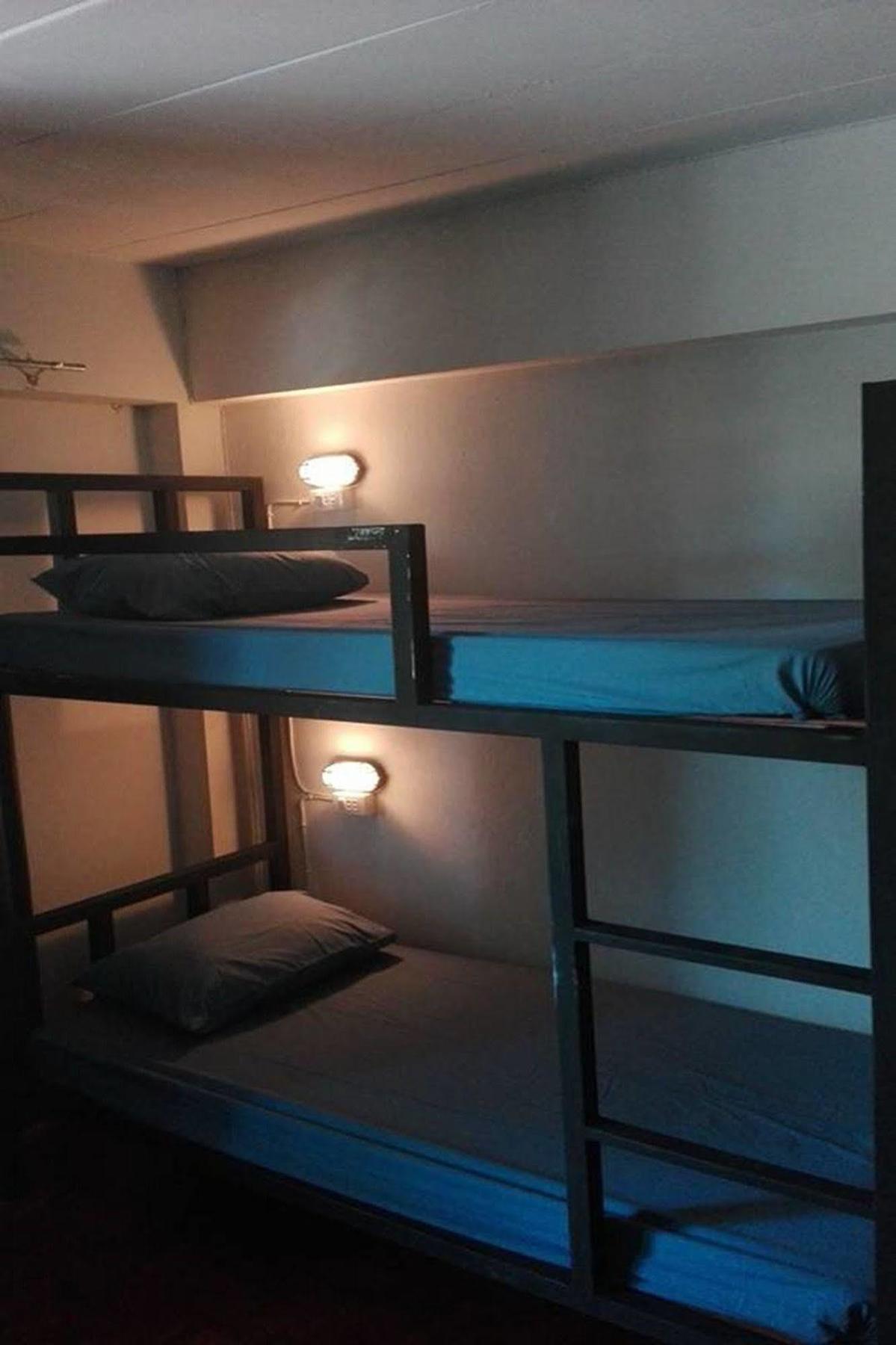 Cham Cha Hostel Chiang Mai Exteriör bild